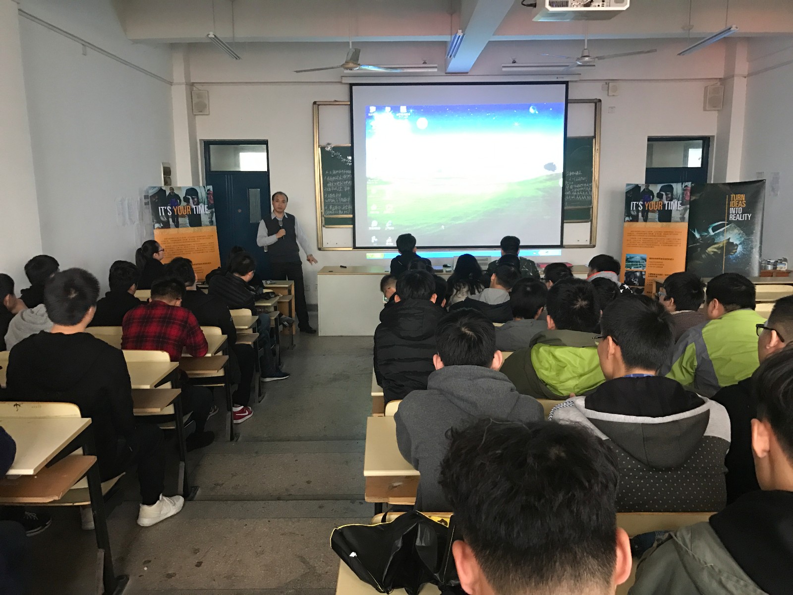 卡特彼勒机械部件有限公司来校洽谈校企合作事宜