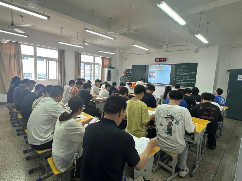 船舶工程学院开展校级公开课评议活动