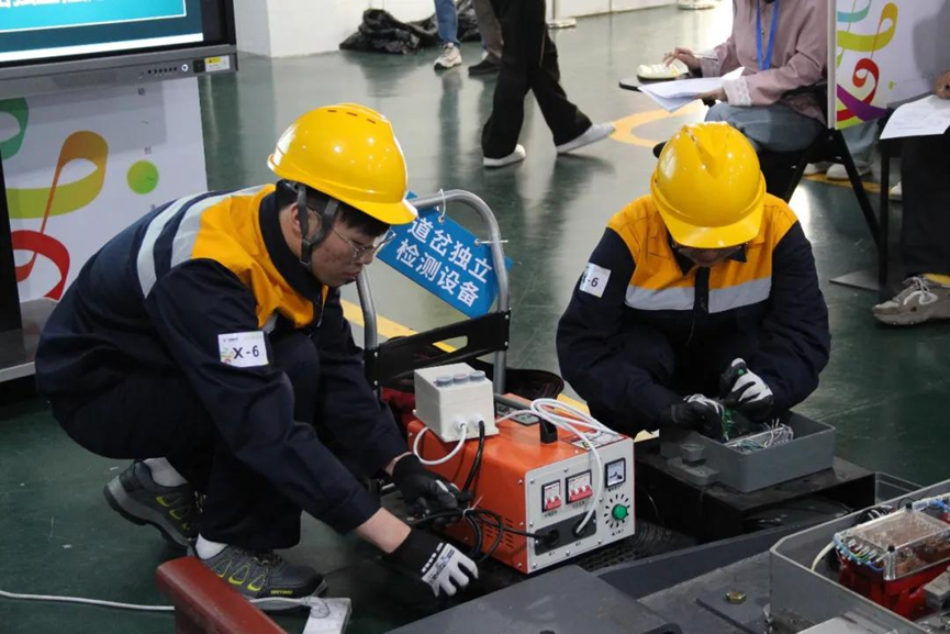 交通工程学院师生双双获得江苏省职业院校城轨运营与维护一等奖